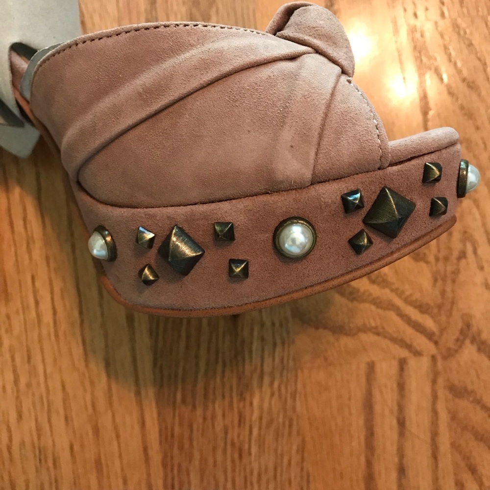 NIB Guess Kenzie 2 Studded Peep Toe Heels 8.5M - Picture 7 of 16